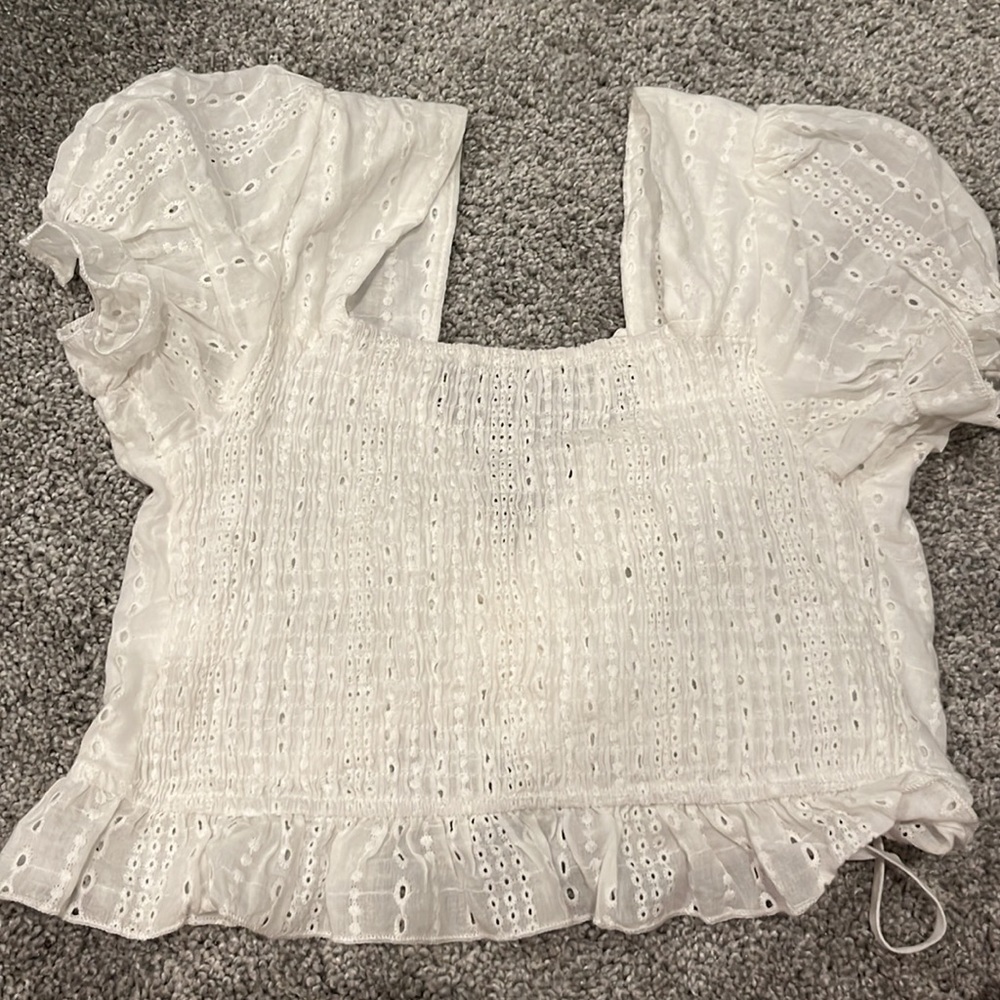 White ruffle sleeve shirt with scrunch middle - Picture 2 of 2